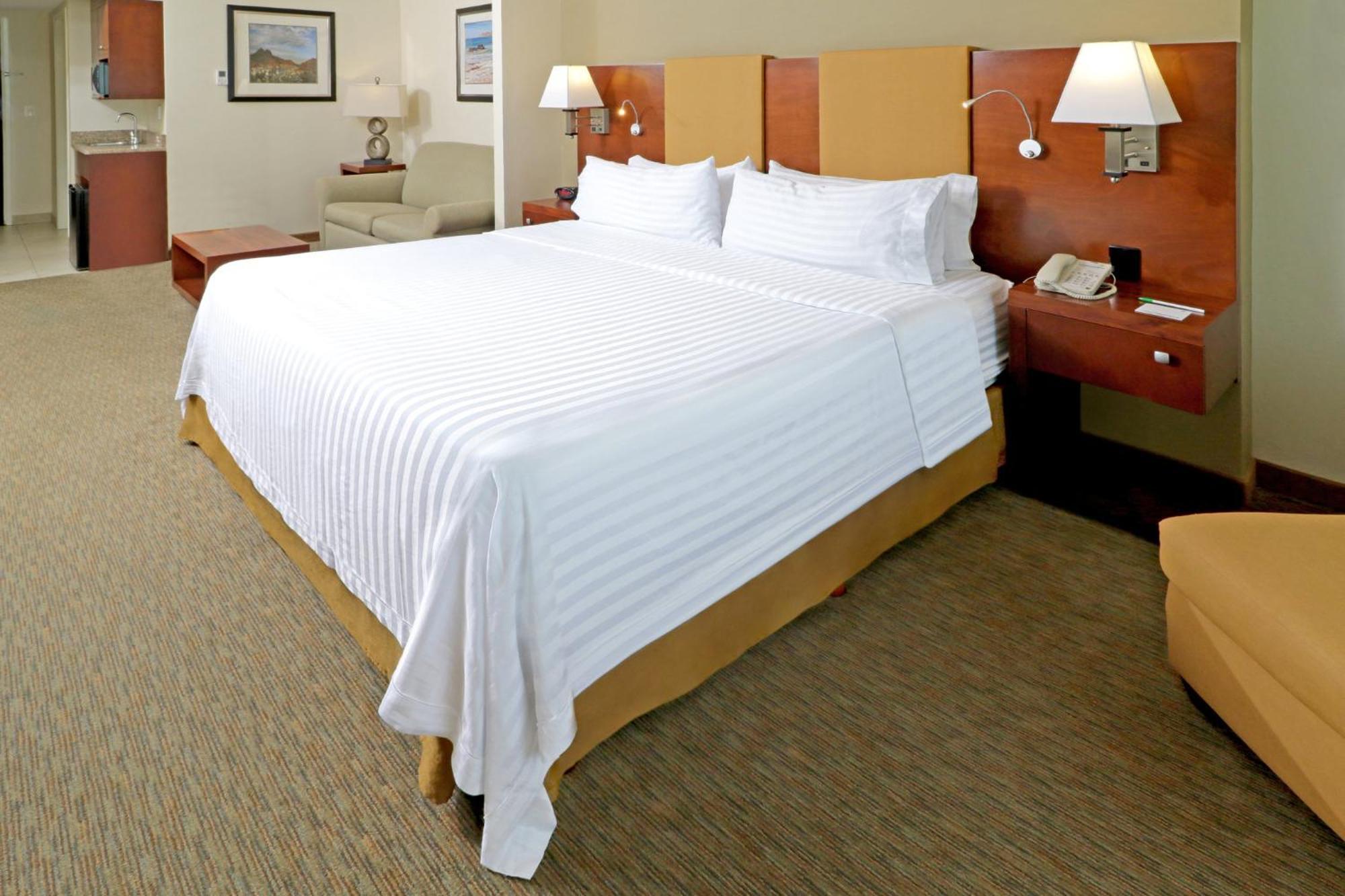 Holiday Inn Hotel & Suites Hermosillo Aeropuerto By Ihg Zewnętrze zdjęcie
